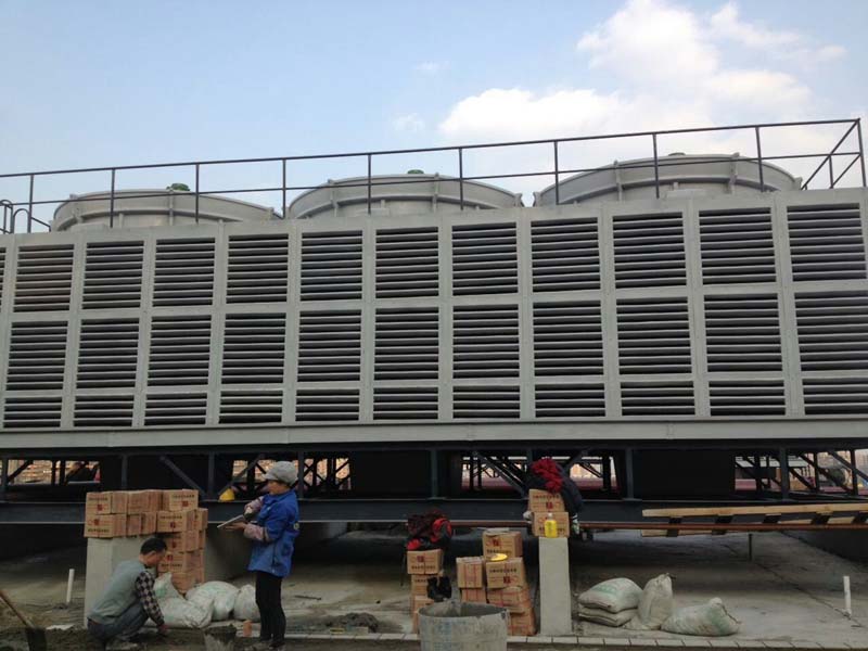 冷卻塔玻璃鋼件清洗、修補(bǔ)及更換