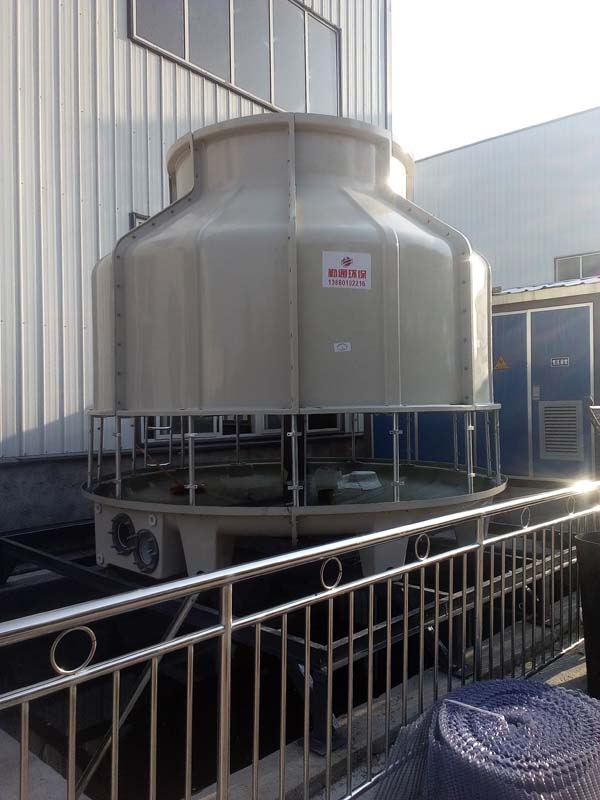 綿陽(yáng)鹽亭GL-200冷卻塔安裝現(xiàn)場(chǎng)