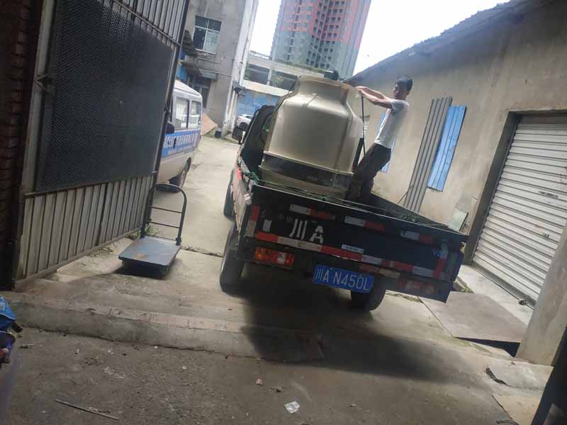 崇州15T冷卻塔貨啦啦發(fā)貨目的地崇州美萊雅涂料有限公司