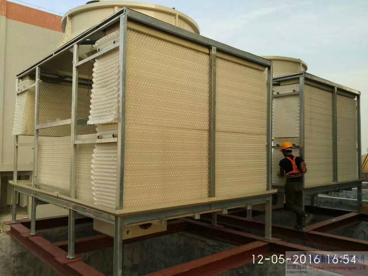 方形橫流冷卻塔安裝現(xiàn)場(chǎng)