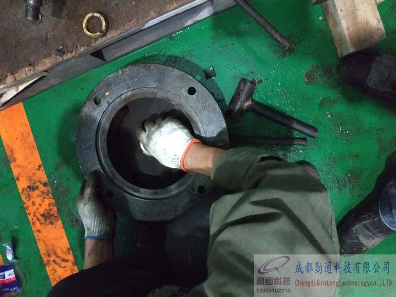 龍泉光明光電良機(jī)冷卻塔維修保養(yǎng)、水泵維修保養(yǎng)施工現(xiàn)場(chǎng)