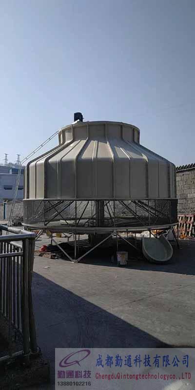 500T冷卻塔安裝現(xiàn)場