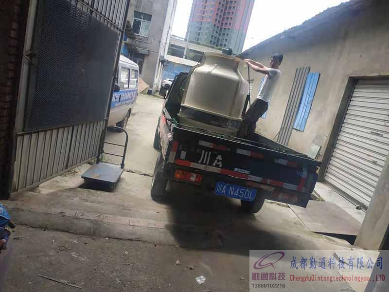 廣漢LH-30T圓形冷卻塔1臺貨啦啦發(fā)貨