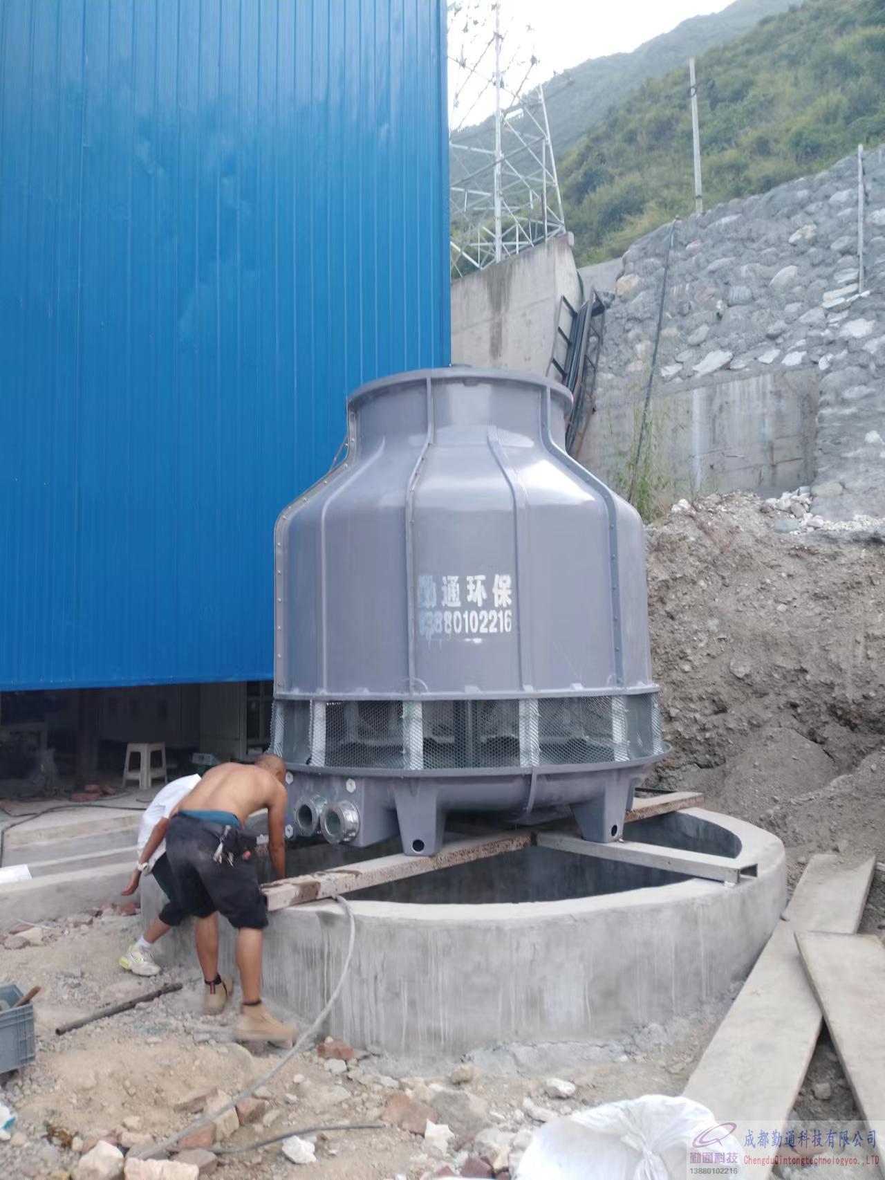 四川石棉150T高溫冷卻塔安裝現(xiàn)場